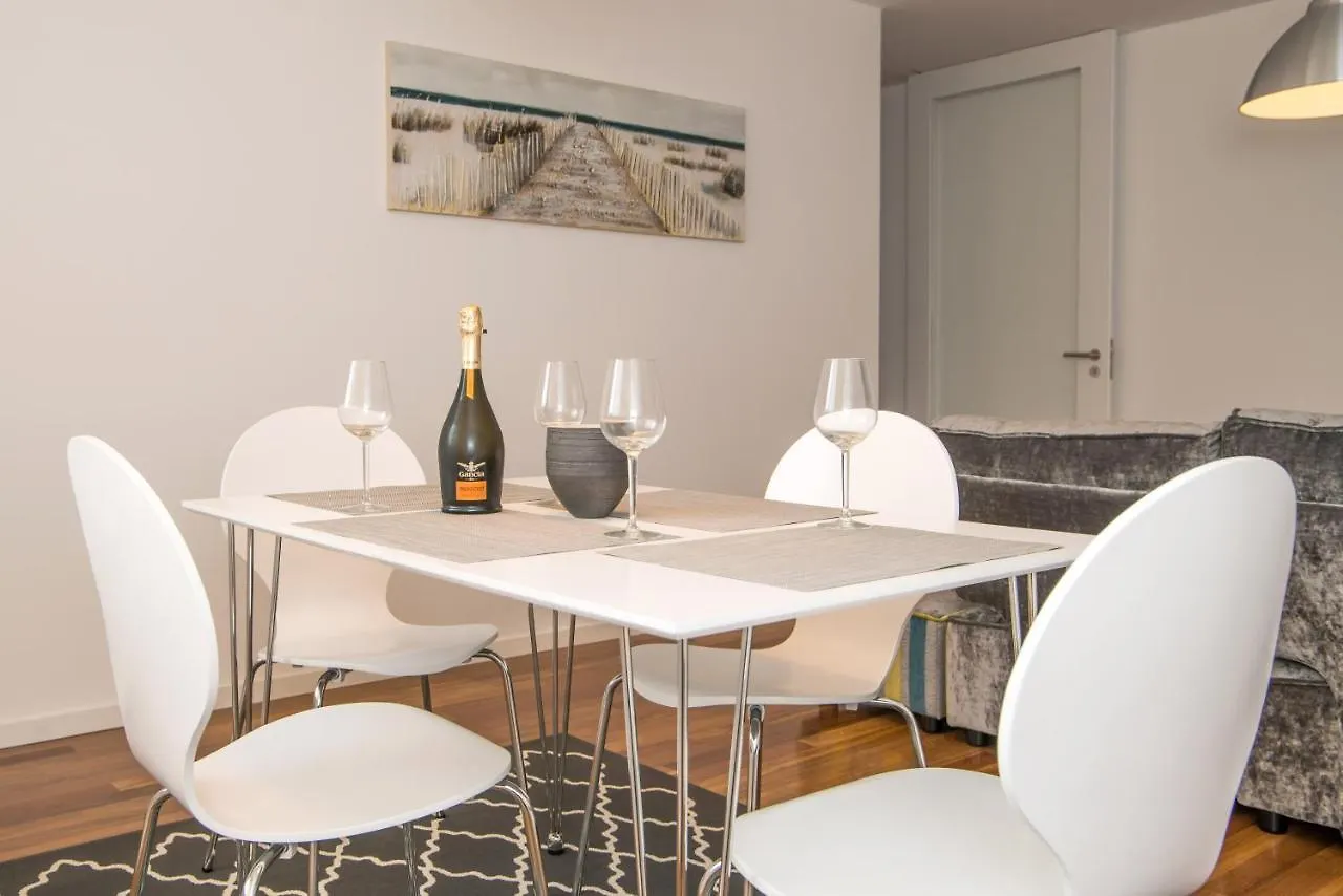 Two Bedroom Stylish Central Tavira Apartment. Apartment