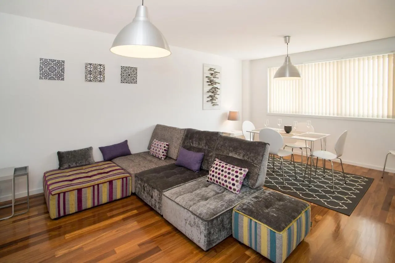 Two Bedroom Stylish Central Tavira Apartment.