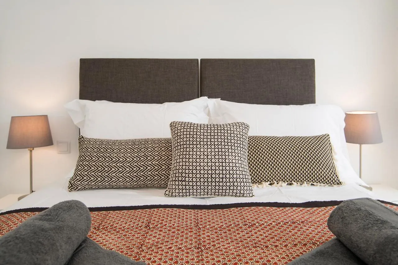 Two Bedroom Stylish Central Tavira Apartment. Apartment