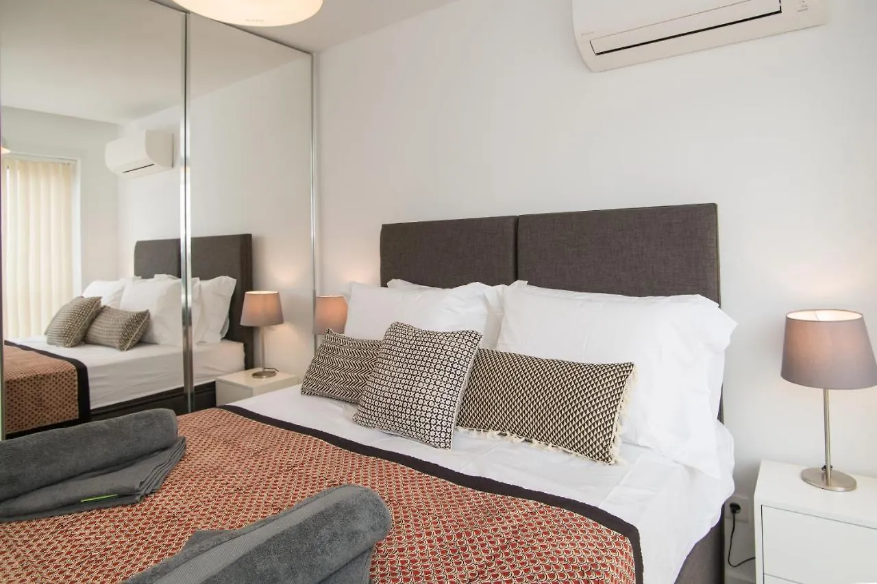 Two Bedroom Stylish Central Tavira Apartment. Apartment