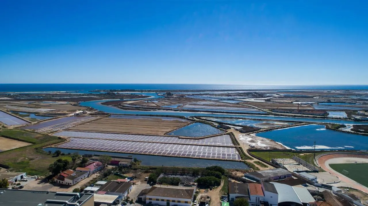 Two Bedroom Stylish Central Tavira Apartment.