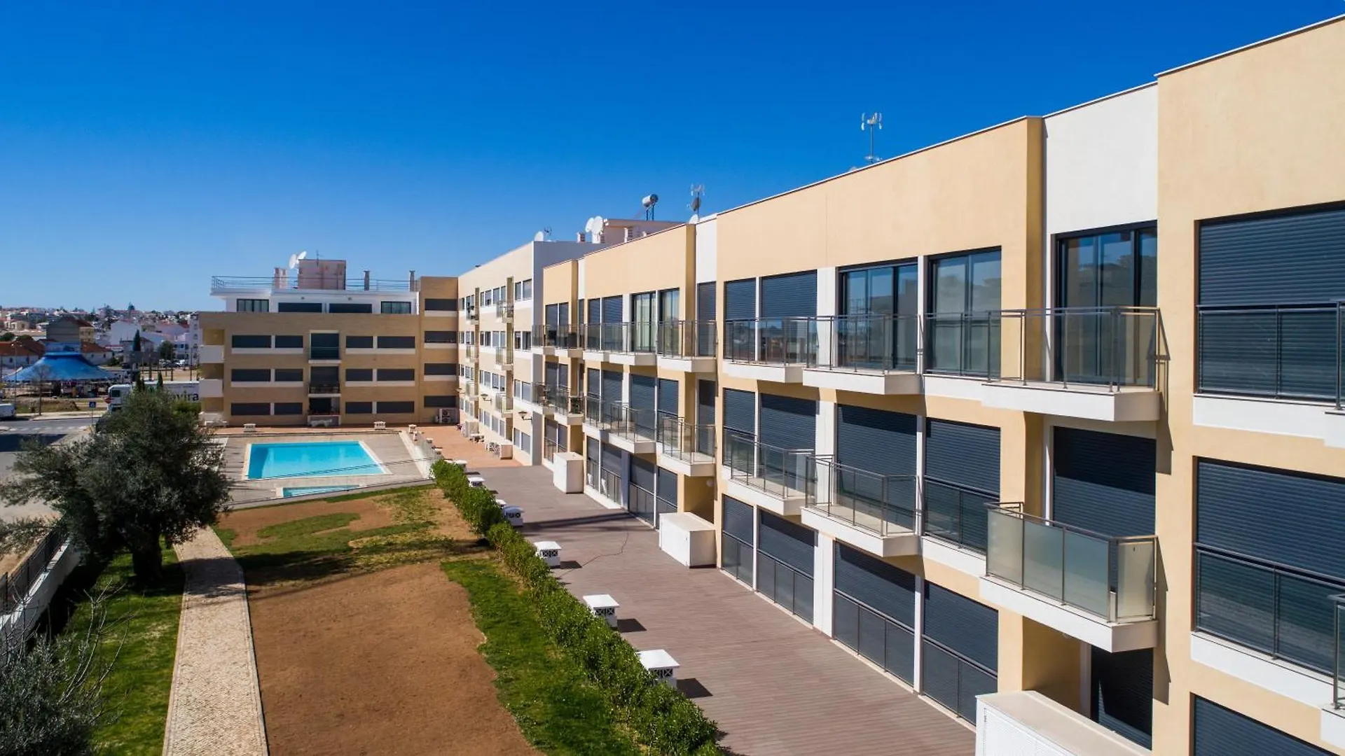 Two Bedroom Stylish Central Tavira Apartment. Apartment