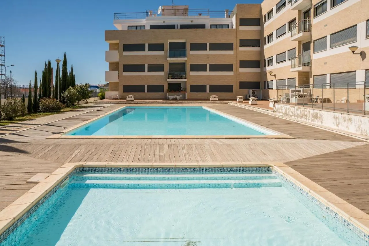 Two Bedroom Stylish Central Tavira Apartment. 0*,